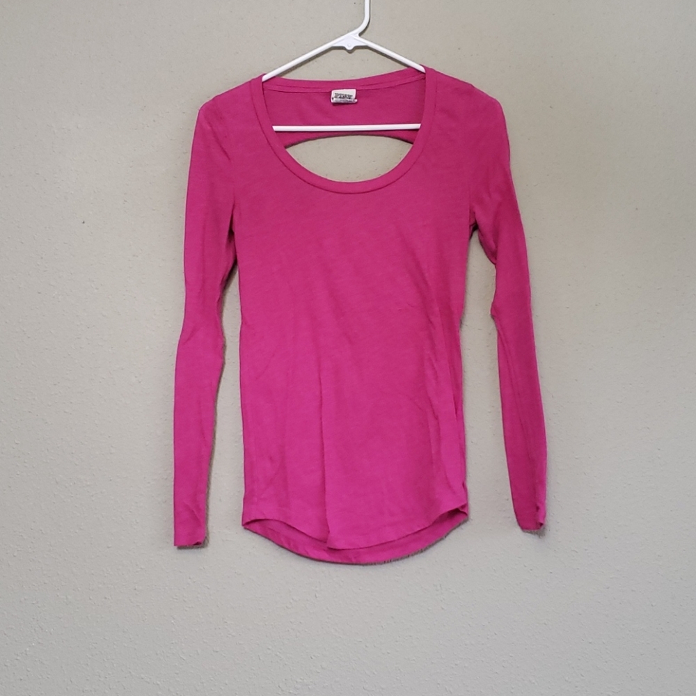 Pink long sleeve top w/open back